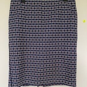 Adrianna Papell multi coloured lined skirt. Size 8